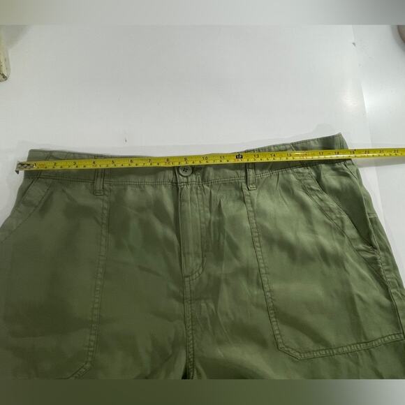 NWT Social Standard Sanctuary Anthro Shorts Hiking Camp Avocado Green Size XXL - Picture 4 of 5
